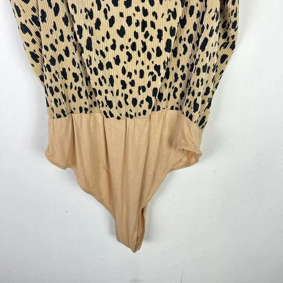 WAYF Surplice Ribbed Cheetah Print Bodysuit SleevelessSize XL EUC L2443 - Picture 10 of 10